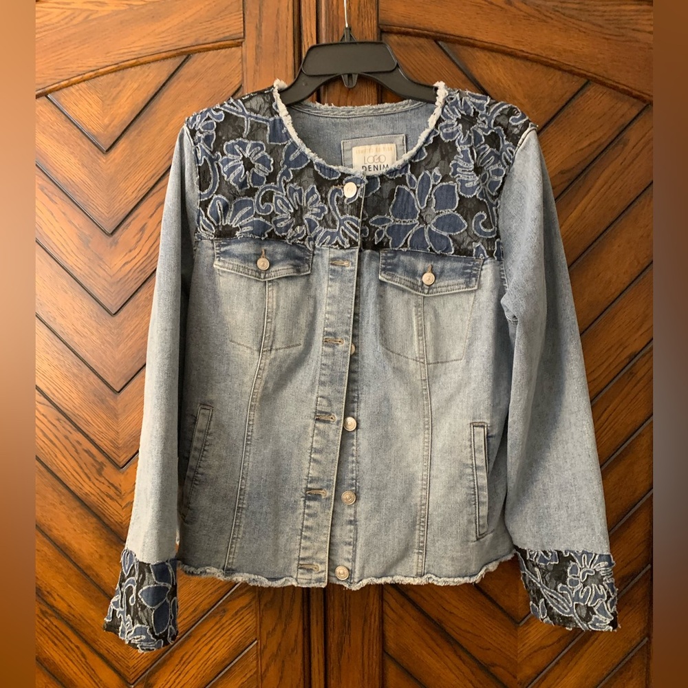 LOGO by Lori Goldstein blue denim jacket size 12